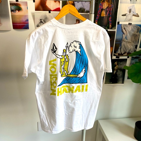 🌊Volcom Tee 🤙🏼 - Picture 1 of 7